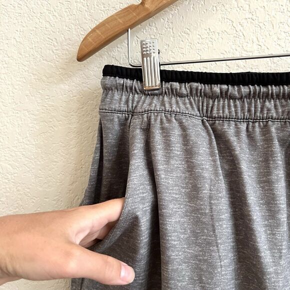 Chubbies Heathered Grey Soft Stretchy Drawstring Athletic Shorts 5.5 Inseam Sz L - Picture 4 of 9